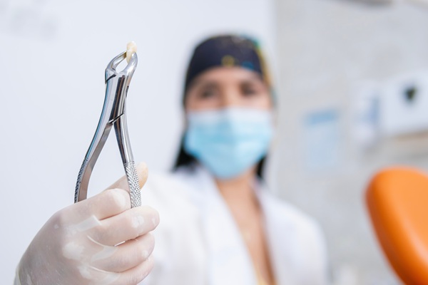 Tooth Replacement Options After A Tooth Extraction
